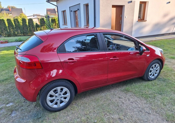 Kia Rio cena 34800 przebieg: 105000, rok produkcji 2014 z Skierniewice małe 466